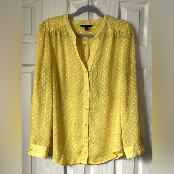 Banana Republic Tops - Banana Republic Drapey Classic Textured Blouse Size L